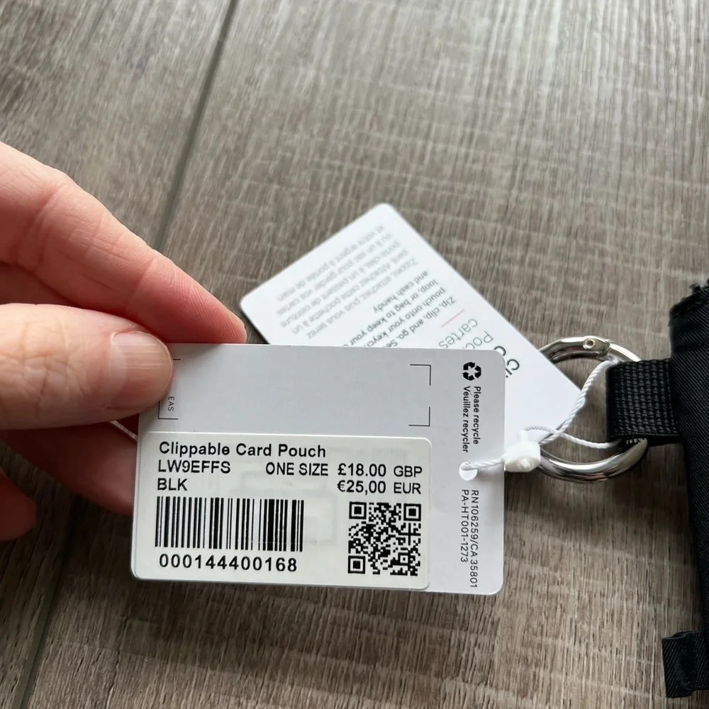 Lululemon Clippable Card Pouch in Black